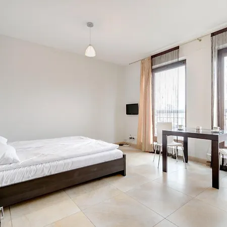 Old Town Szafarnia & By Renters דירה